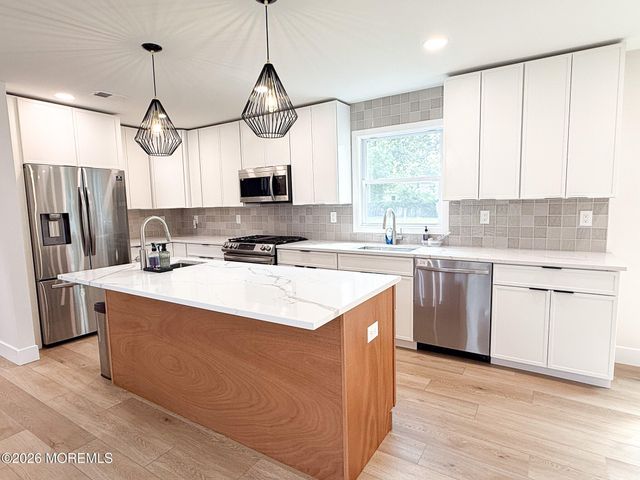 18 Arlyn Drive, Howell, NJ 07731