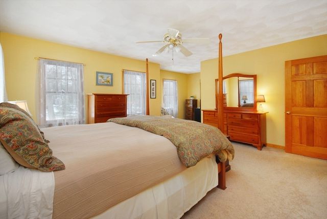 40 Fifers Ln, Boxborough, MA 01719