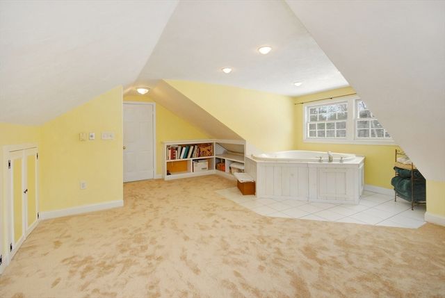 40 Fifers Ln, Boxborough, MA 01719