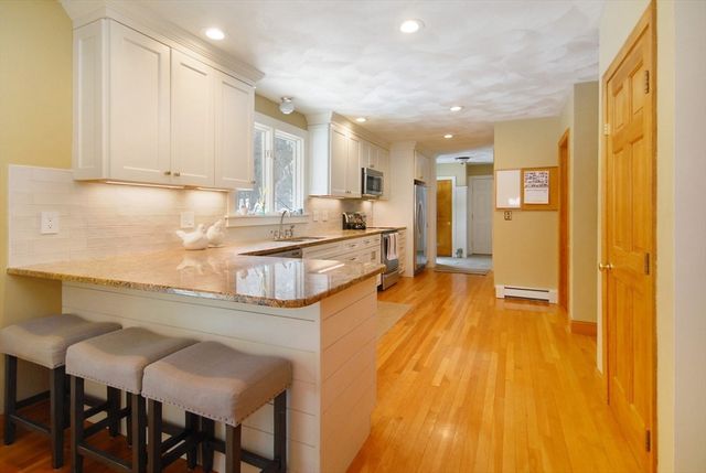 40 Fifers Ln, Boxborough, MA 01719