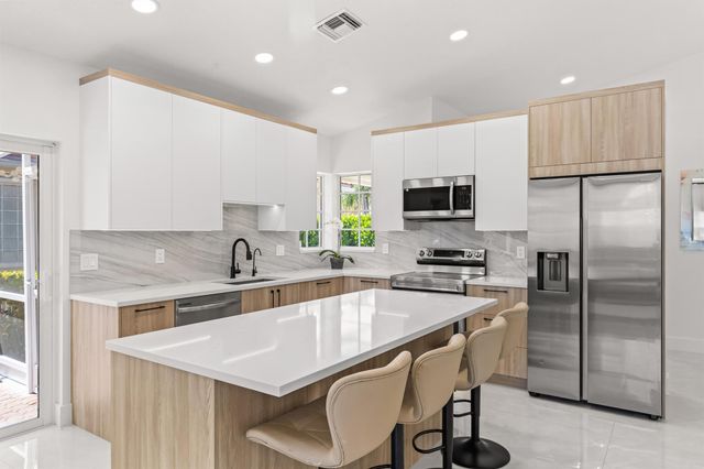 5108 Columbo Court, Delray Beach, FL 33484