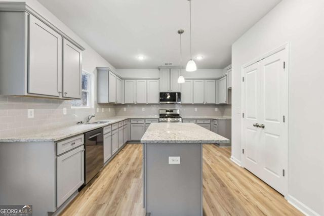 3604 Squires Park Lane, Loganville, GA 30052