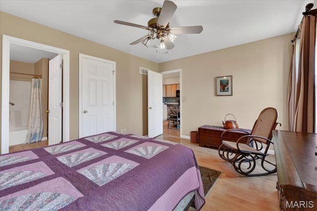 3745 Southern Manor Drive, St Louis, MO 63125