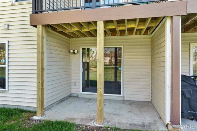 3745 Southern Manor Drive, St Louis, MO 63125