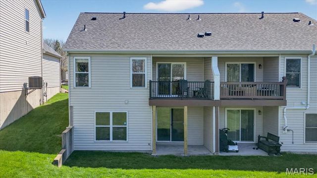 3745 Southern Manor Drive, St Louis, MO 63125