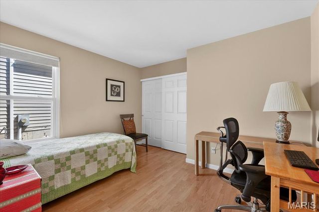 3745 Southern Manor Drive, St Louis, MO 63125