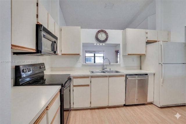 7641 NW 99th Ave, Tamarac, FL 33321