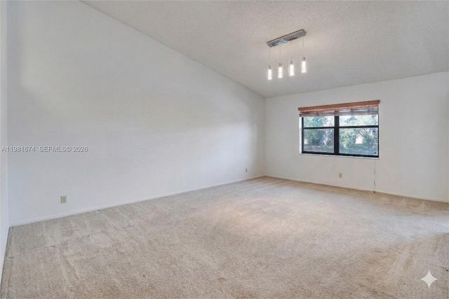 7641 NW 99th Ave, Tamarac, FL 33321