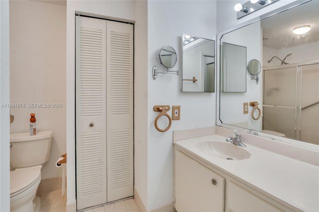 7641 NW 99th Ave, Tamarac, FL 33321