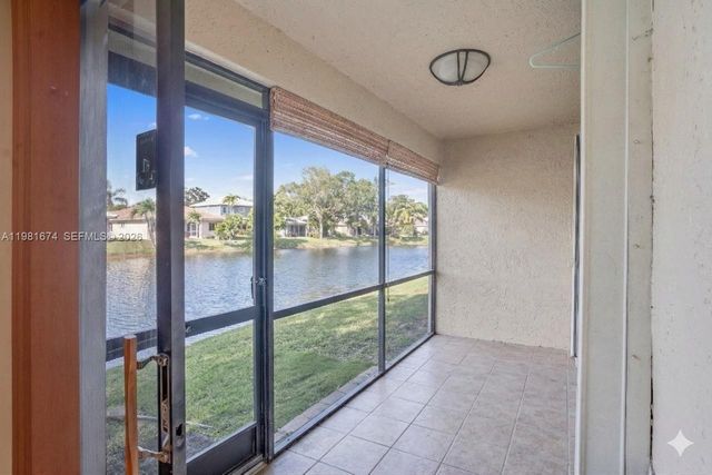 7641 NW 99th Ave, Tamarac, FL 33321