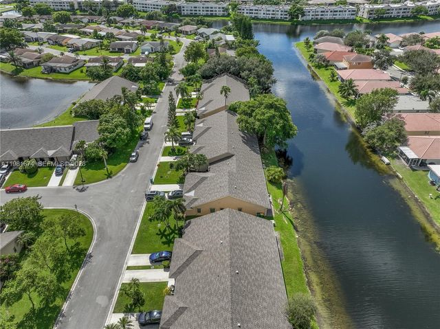 7641 NW 99th Ave, Tamarac, FL 33321