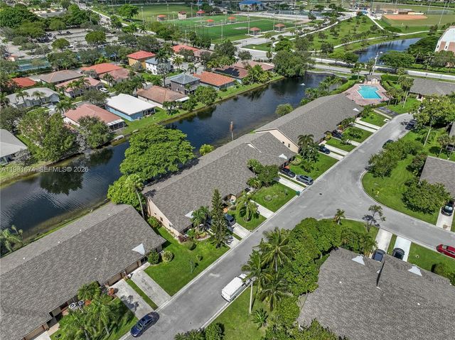 7641 NW 99th Ave, Tamarac, FL 33321