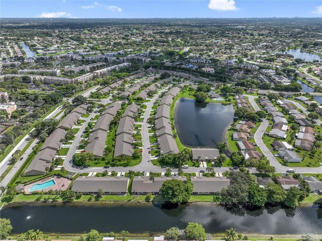 7641 NW 99th Ave, Tamarac, FL 33321