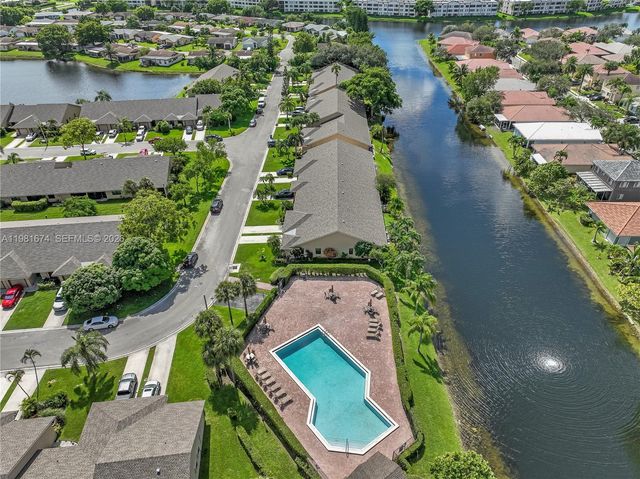 7641 NW 99th Ave, Tamarac, FL 33321