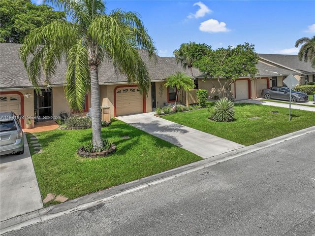 7641 NW 99th Ave, Tamarac, FL 33321