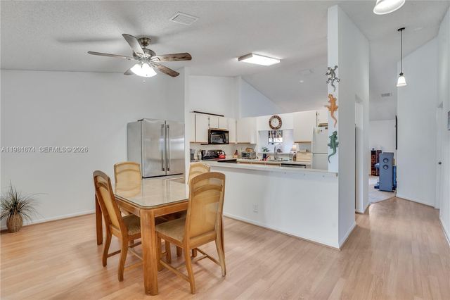 7641 NW 99th Ave, Tamarac, FL 33321