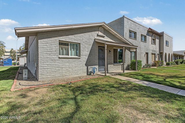 225 N STANDAGE -- 8, Mesa, AZ 85201