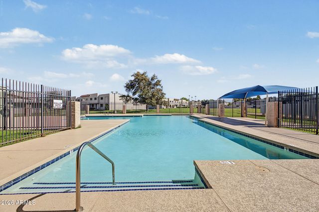 225 N STANDAGE -- 8, Mesa, AZ 85201