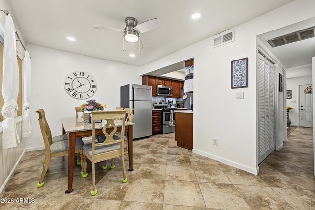 225 N STANDAGE -- 8, Mesa, AZ 85201