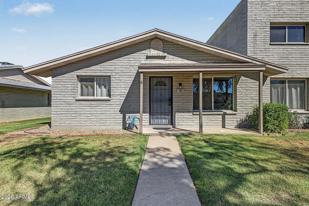 225 N STANDAGE -- 8, Mesa, AZ 85201