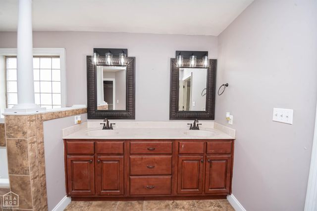 1512 Sullivan Circle, Jonesboro, AR 72404
