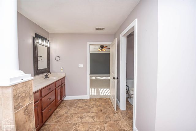 1512 Sullivan Circle, Jonesboro, AR 72404