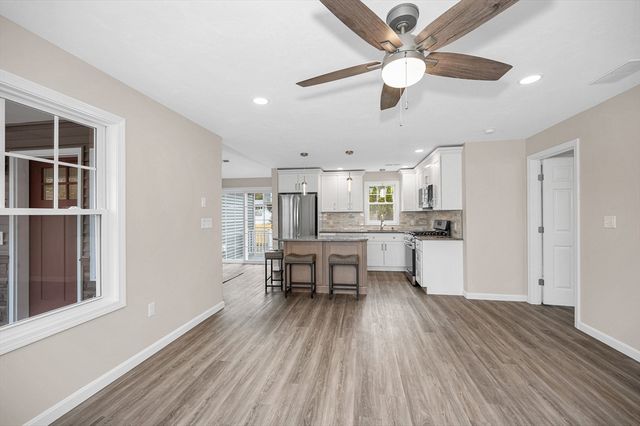 16 Proctor Street, Dracut, MA 01826