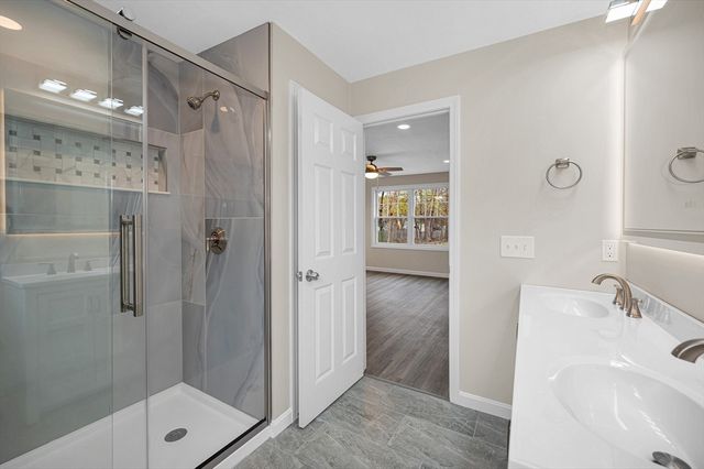 16 Proctor Street, Dracut, MA 01826