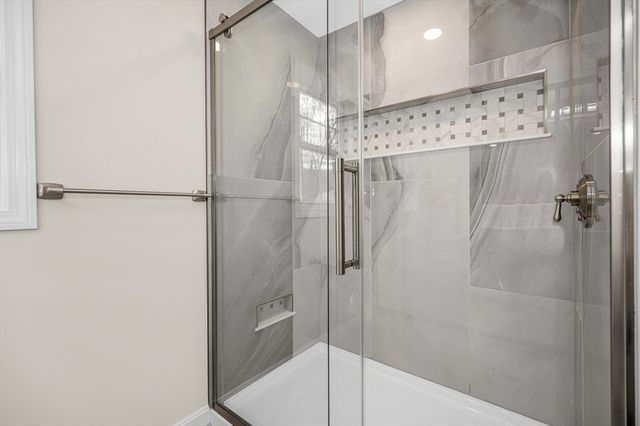 16 Proctor Street, Dracut, MA 01826