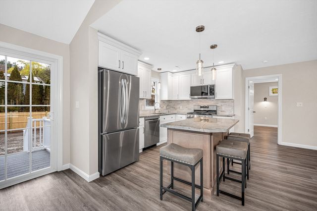 16 Proctor Street, Dracut, MA 01826