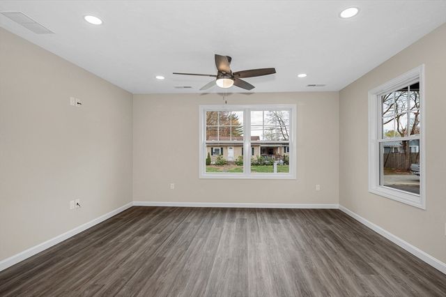 16 Proctor Street, Dracut, MA 01826