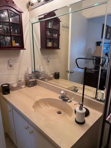 15708 Bottlebrush Cir, Delray Beach, FL 33484