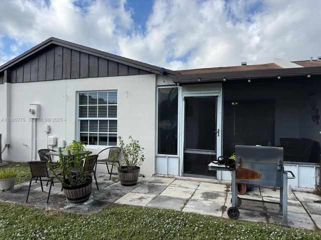 15708 Bottlebrush Cir, Delray Beach, FL 33484