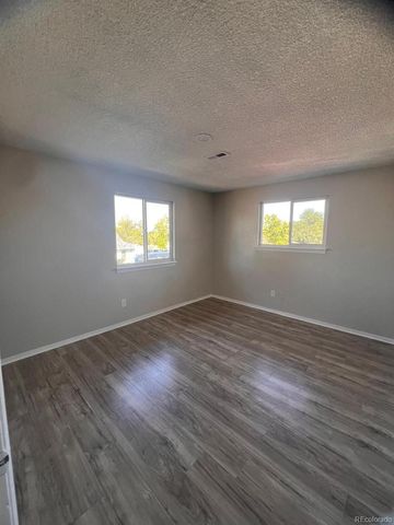 6751 E 72 nd Pl, Commerce City, CO 80022