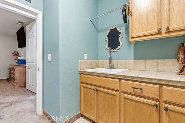 2605 Hoyt Avenue, Tulare, CA 93274