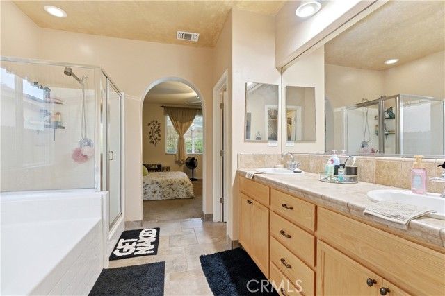 2605 Hoyt Avenue, Tulare, CA 93274