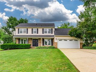 2724 Olentangy Drive, Akron, OH 44333