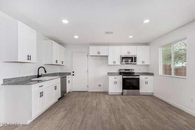 217 N 88TH Place, Mesa, AZ 85207