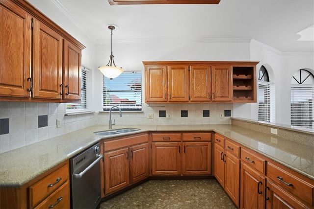 7029 Chiswick Dr, Corpus Christi, TX 78413