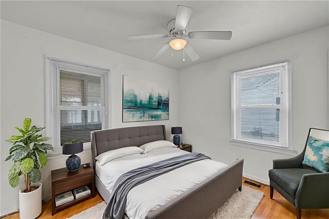 40 Crestwood CIR, Hampton, VA 23669