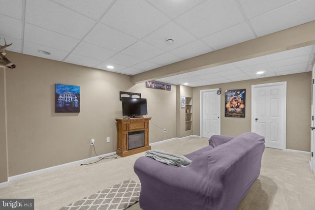 5504 PRINCE WILLIAM CT, Frederick, MD 21703