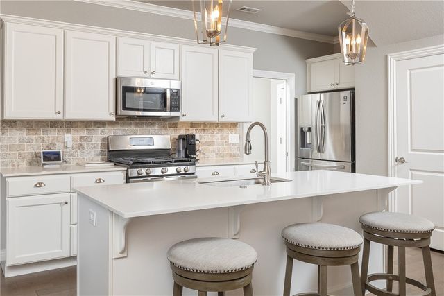 1419 Fifth Avenue, Lowell, AR 72745