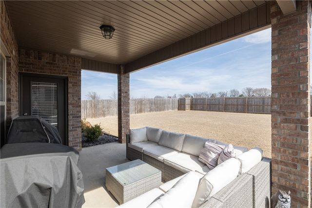 1419 Fifth Avenue, Lowell, AR 72745