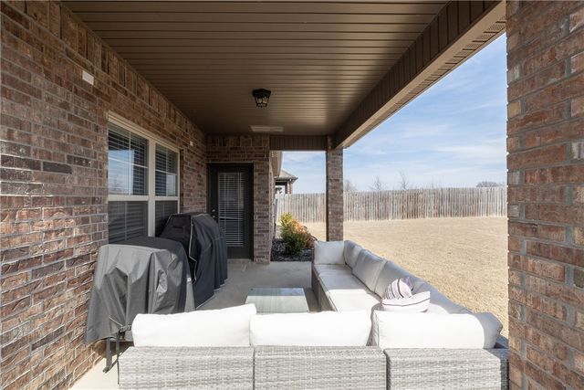 1419 Fifth Avenue, Lowell, AR 72745