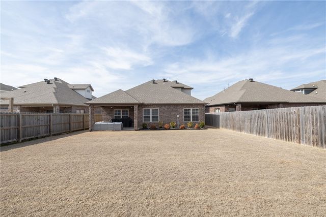 1419 Fifth Avenue, Lowell, AR 72745