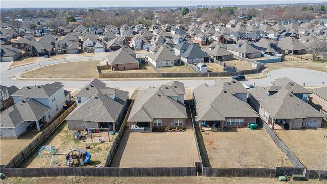 1419 Fifth Avenue, Lowell, AR 72745