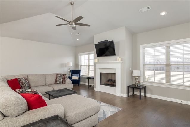 1419 Fifth Avenue, Lowell, AR 72745