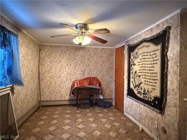 35 Center Street, Leetonia, OH 44431