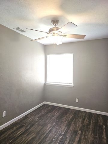 3735 Stateoak Drive, Dallas, TX 75241