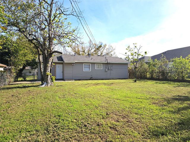 3735 Stateoak Drive, Dallas, TX 75241